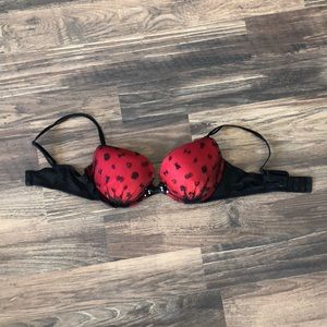 Victoria Secrets Push Up Bra